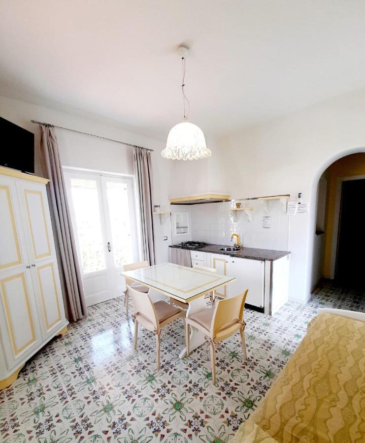 Hotel Residence Mendolita Lipari  Eksteriør billede