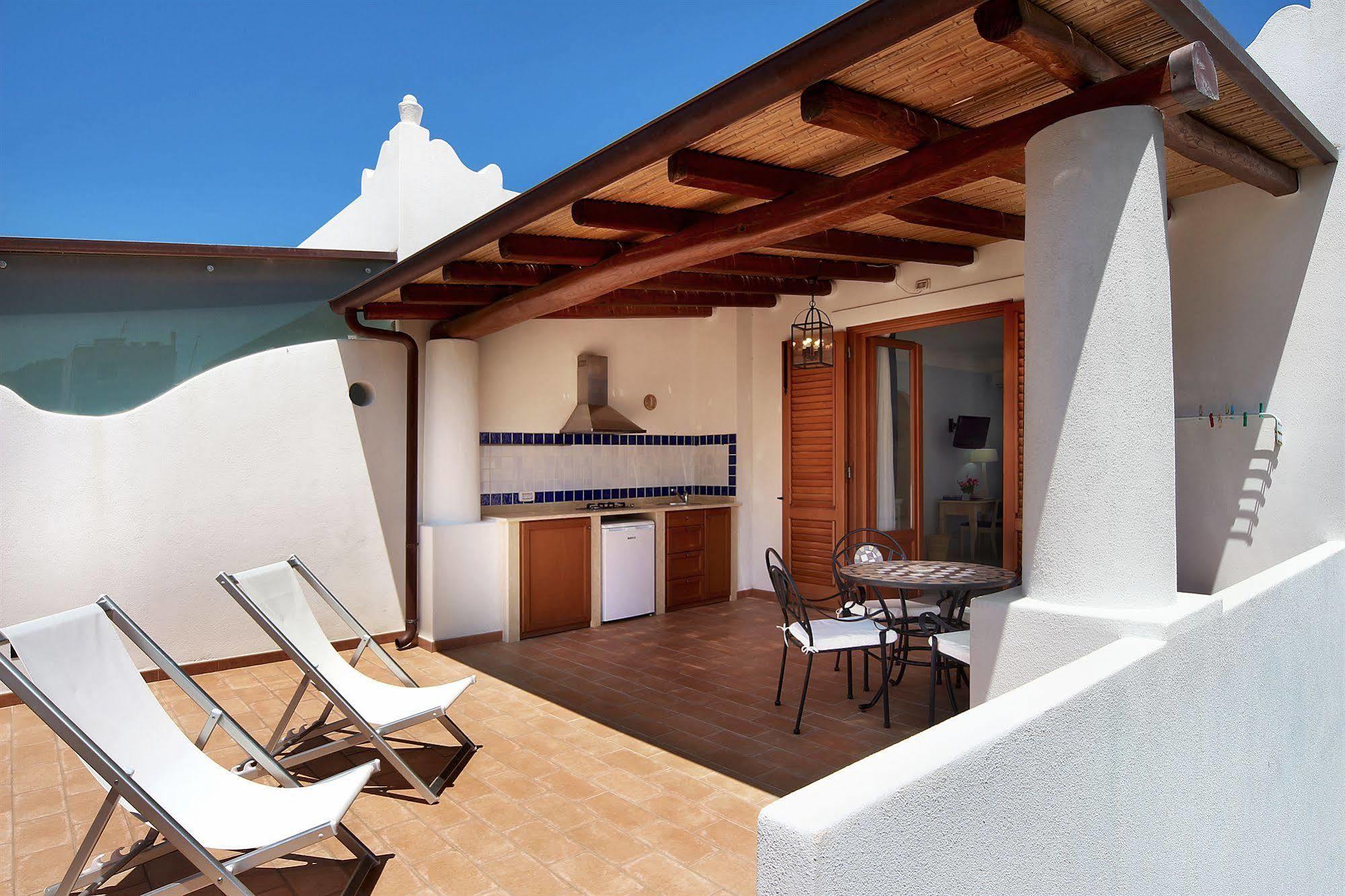 Hotel Residence Mendolita Lipari  Eksteriør billede