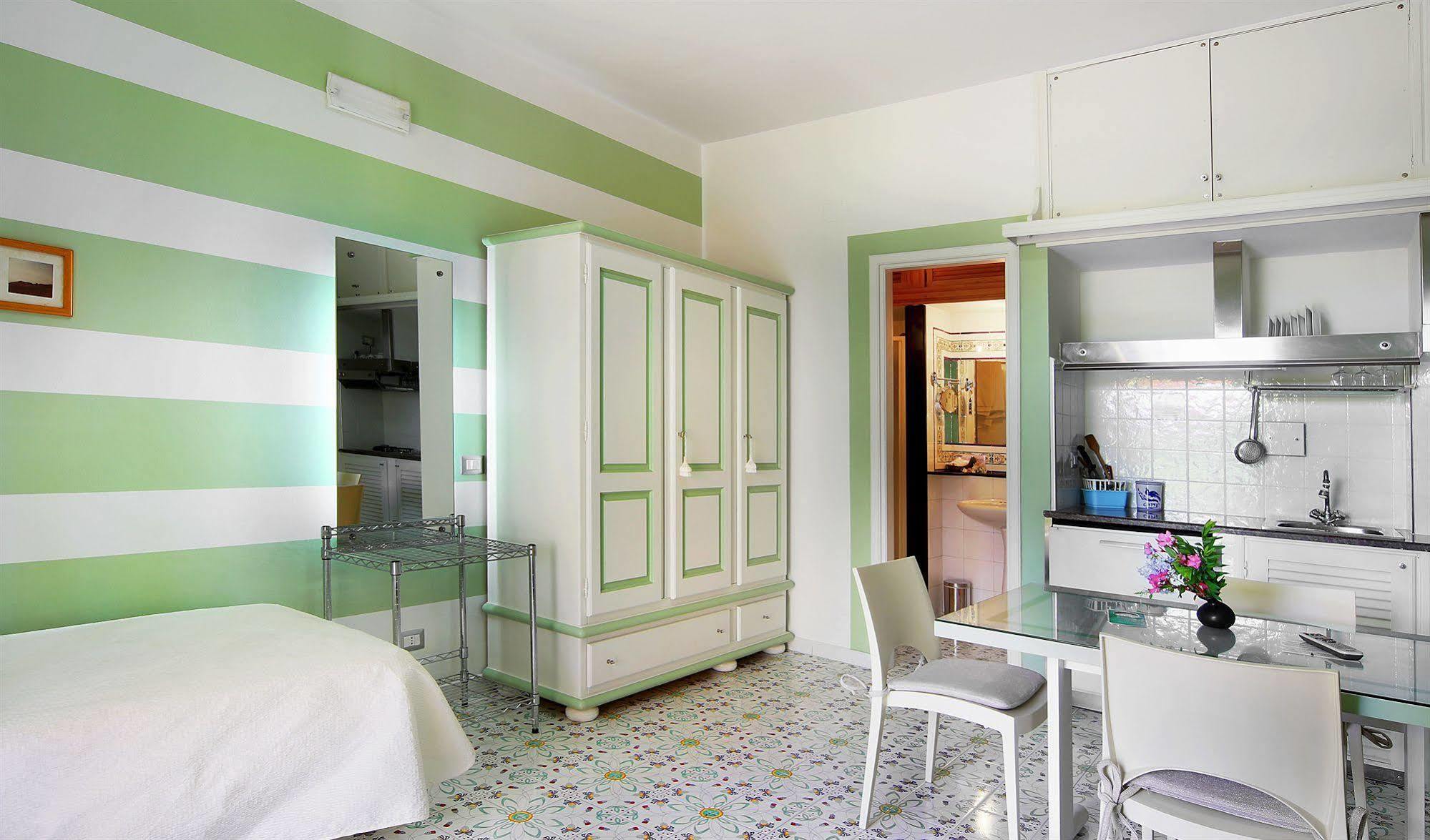 Hotel Residence Mendolita Lipari  Eksteriør billede